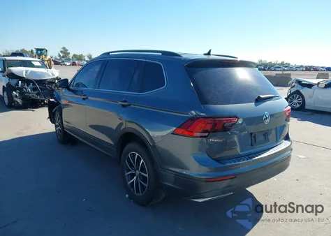 2019 Volkswagen Tiguan 2.0T Se/2.0T Sel/2.0T Sel R-Line/2.0T Sel R-Line Black из США, поврежденный, VIN 3VV2B7AX0KM017003